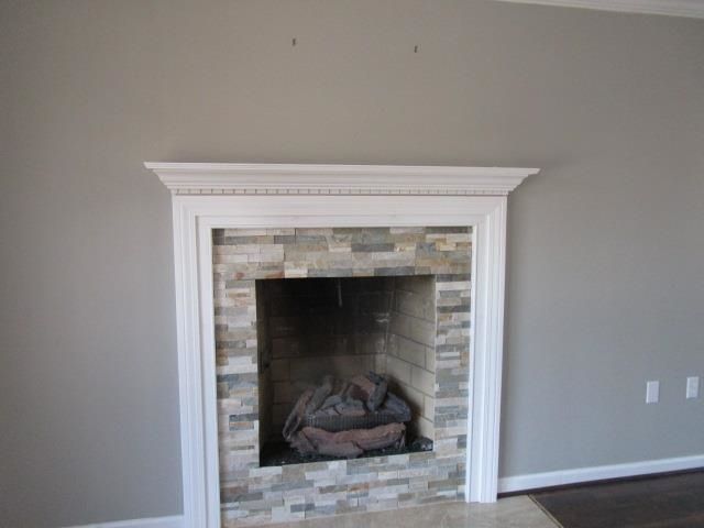 135 DILLON CT, New Market, VA 22844