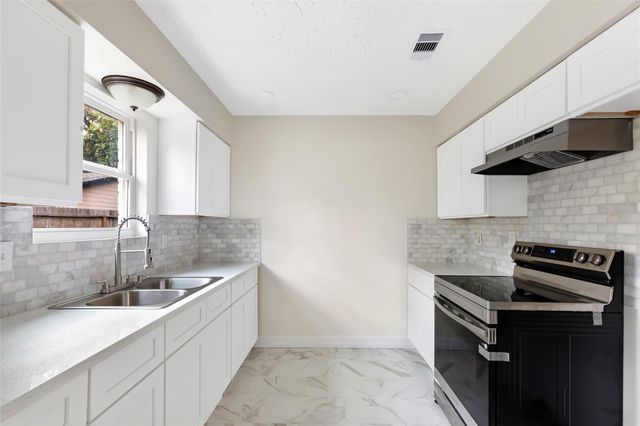 7018 Foxmar Lane, Humble, TX 77338