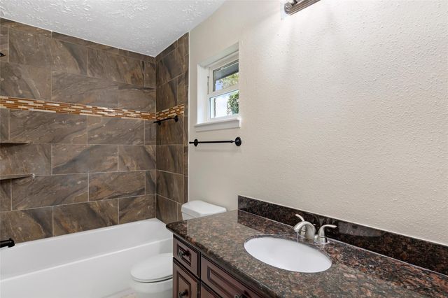 7018 Foxmar Lane, Humble, TX 77338