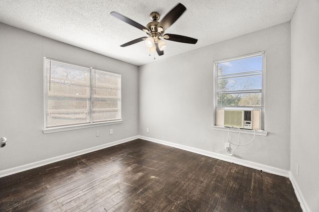 505 13th Street N, Texas City, TX 77590