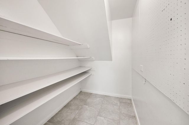 505 13th Street N, Texas City, TX 77590