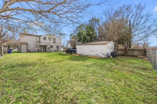 505 13th Street N, Texas City, TX 77590