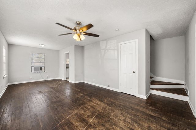 505 13th Street N, Texas City, TX 77590