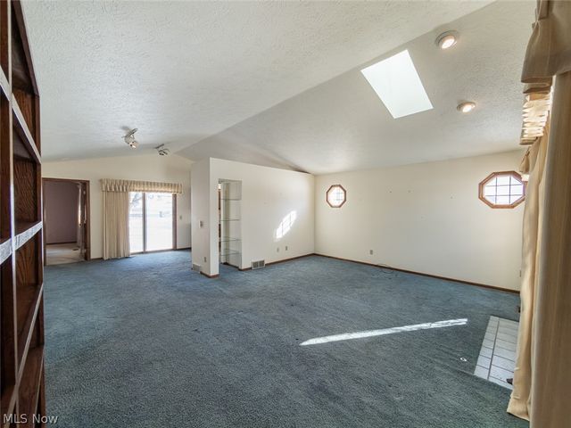 3210 S Billingsgate Circle NW, Canton, OH 44708