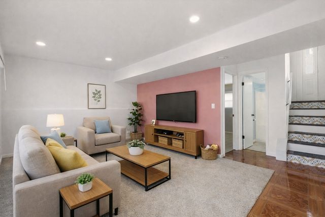 304 Jonquil Court, Aurora, IL 60504