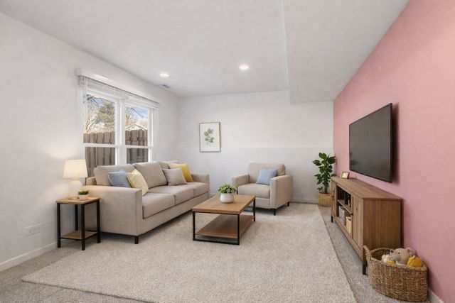 304 Jonquil Court, Aurora, IL 60504