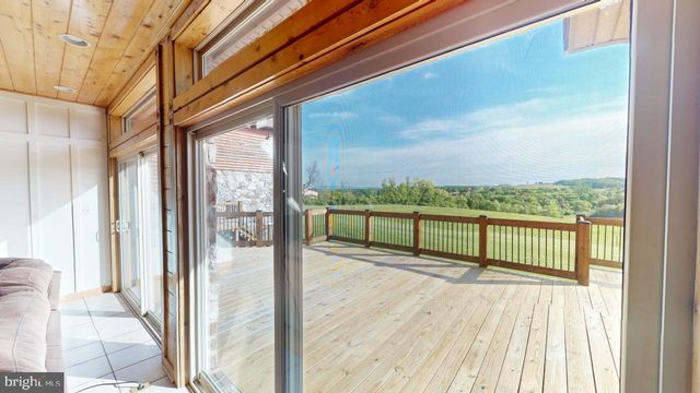 2810 DON MCCAULEY RD, Romney, WV 26757