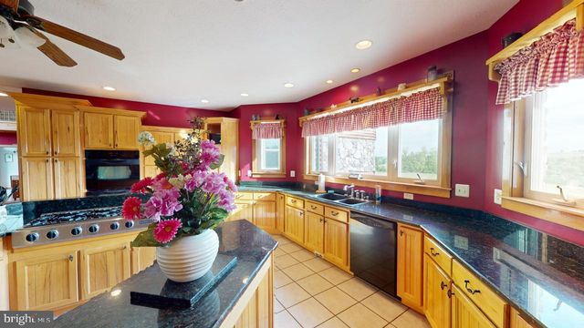 2810 DON MCCAULEY RD, Romney, WV 26757