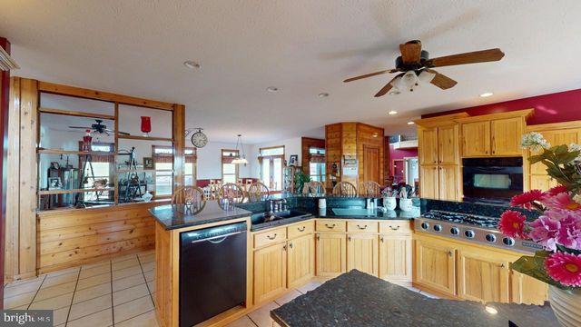 2810 DON MCCAULEY RD, Romney, WV 26757