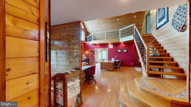 2810 DON MCCAULEY RD, Romney, WV 26757