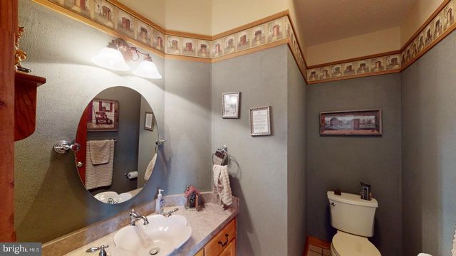 2810 DON MCCAULEY RD, Romney, WV 26757