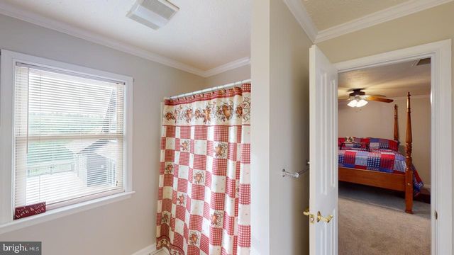 2810 DON MCCAULEY RD, Romney, WV 26757