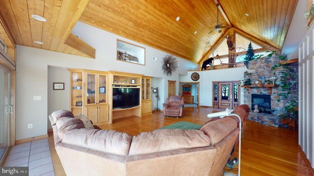 2810 DON MCCAULEY RD, Romney, WV 26757