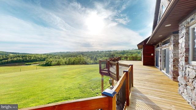 2810 DON MCCAULEY RD, Romney, WV 26757