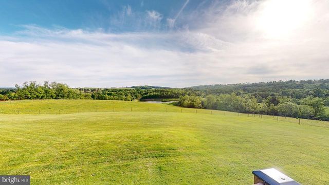 2810 DON MCCAULEY RD, Romney, WV 26757