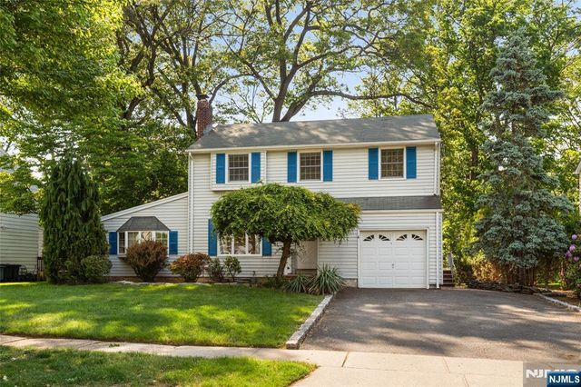 557 Monroe Court, River Edge, NJ 07661