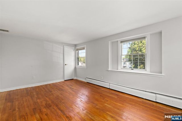 557 Monroe Court, River Edge, NJ 07661