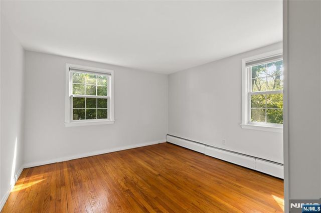 557 Monroe Court, River Edge, NJ 07661