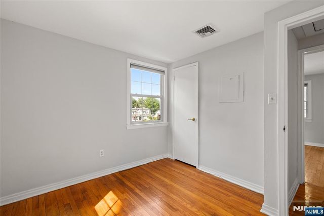 557 Monroe Court, River Edge, NJ 07661