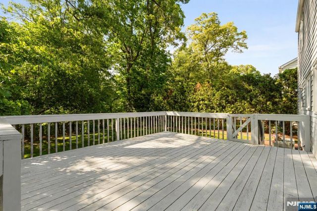 557 Monroe Court, River Edge, NJ 07661