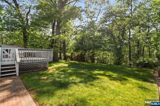 557 Monroe Court, River Edge, NJ 07661