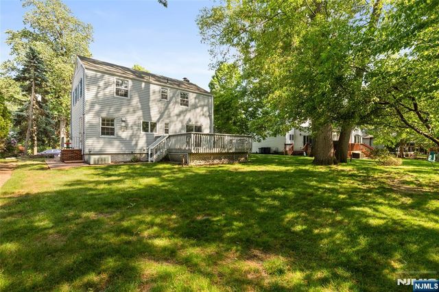 557 Monroe Court, River Edge, NJ 07661