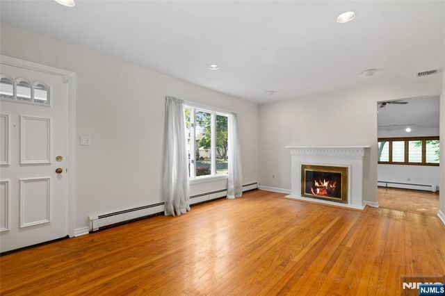 557 Monroe Court, River Edge, NJ 07661
