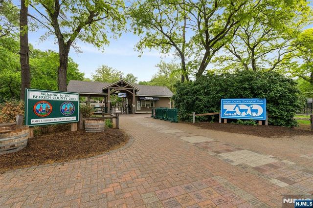 557 Monroe Court, River Edge, NJ 07661