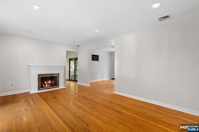 557 Monroe Court, River Edge, NJ 07661