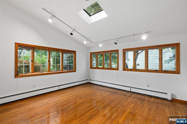 557 Monroe Court, River Edge, NJ 07661