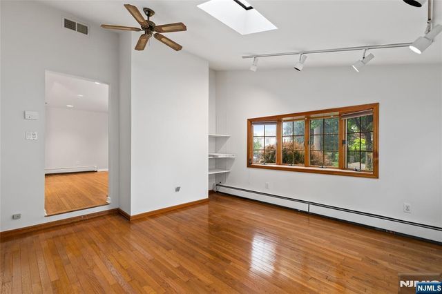 557 Monroe Court, River Edge, NJ 07661