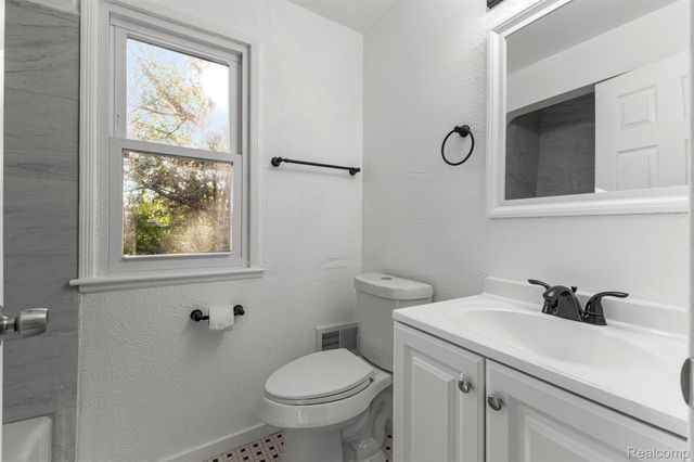 10842 Nottingham Road, Detroit, MI 48224