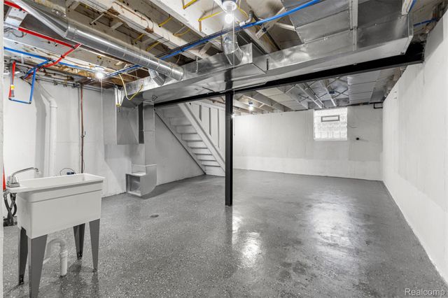 10842 Nottingham Road, Detroit, MI 48224