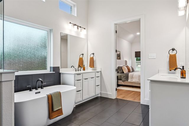 826 Townsman Court, Midlothian, TX 76065
