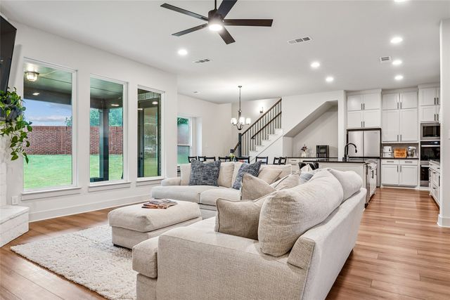 826 Townsman Court, Midlothian, TX 76065