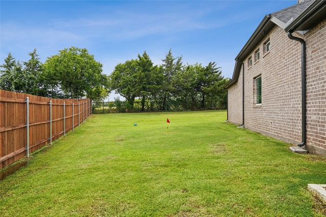 826 Townsman Court, Midlothian, TX 76065