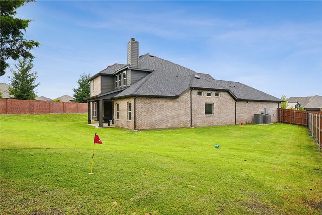 826 Townsman Court, Midlothian, TX 76065