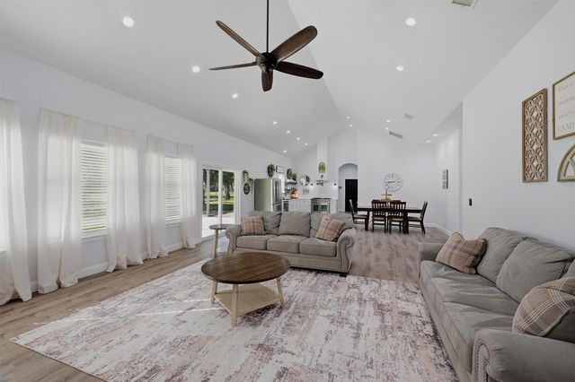 210 County Road 2184, Gainesville, TX 76240