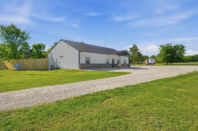 210 County Road 2184, Gainesville, TX 76240