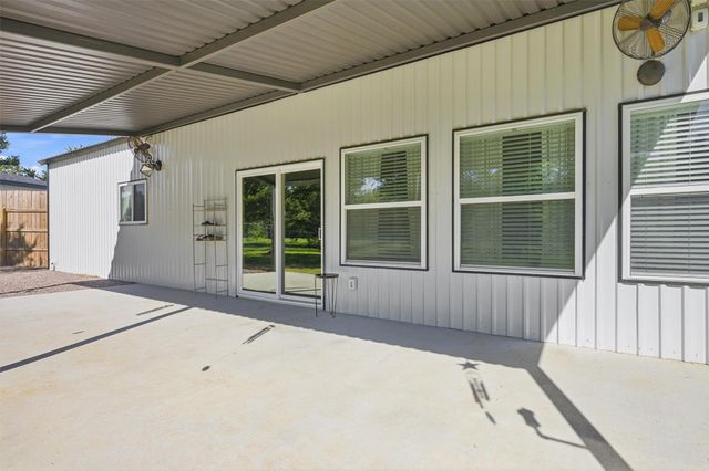 210 County Road 2184, Gainesville, TX 76240