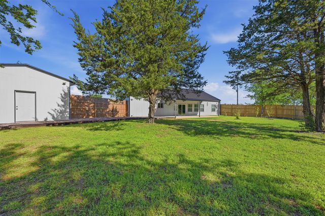 210 County Road 2184, Gainesville, TX 76240