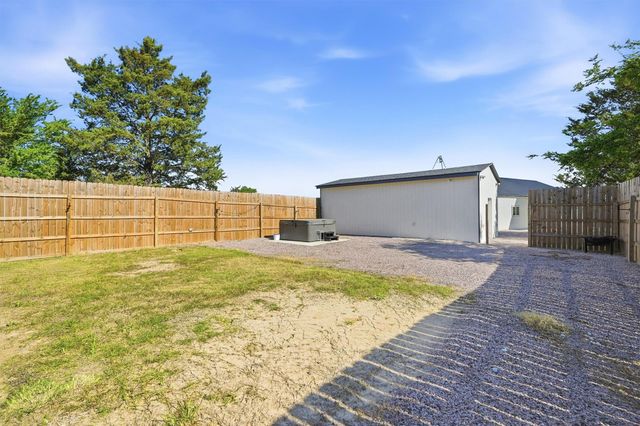 210 County Road 2184, Gainesville, TX 76240