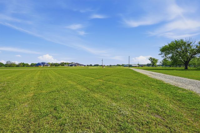210 County Road 2184, Gainesville, TX 76240