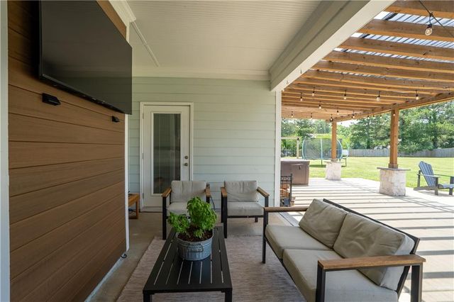 407 Glenn Trail, Winder, GA 30680