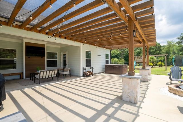 407 Glenn Trail, Winder, GA 30680