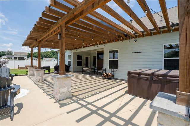 407 Glenn Trail, Winder, GA 30680