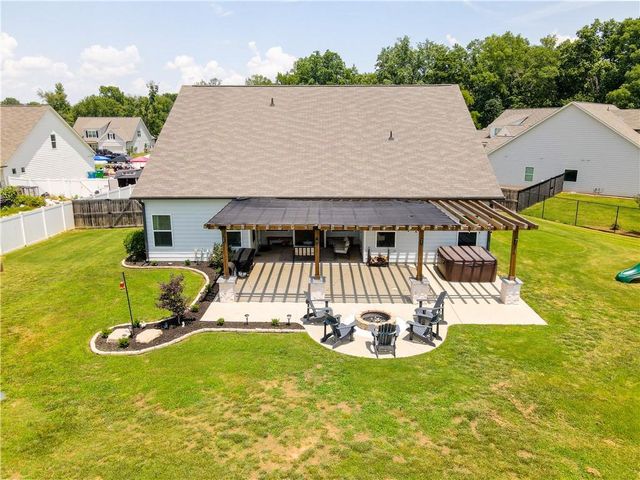 407 Glenn Trail, Winder, GA 30680