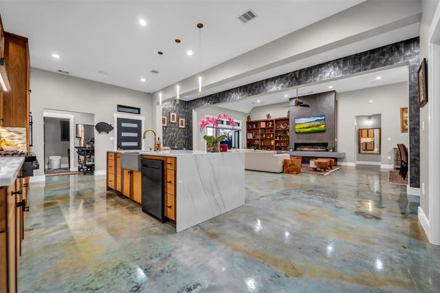 2485 County Road 203, East Bernard, TX 77435