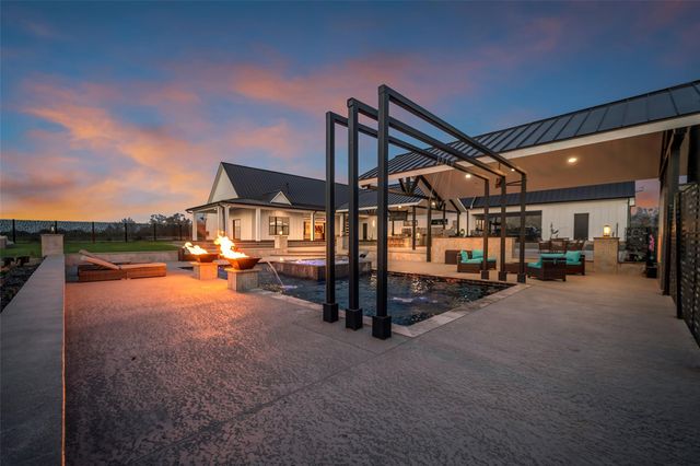 2485 County Road 203, East Bernard, TX 77435