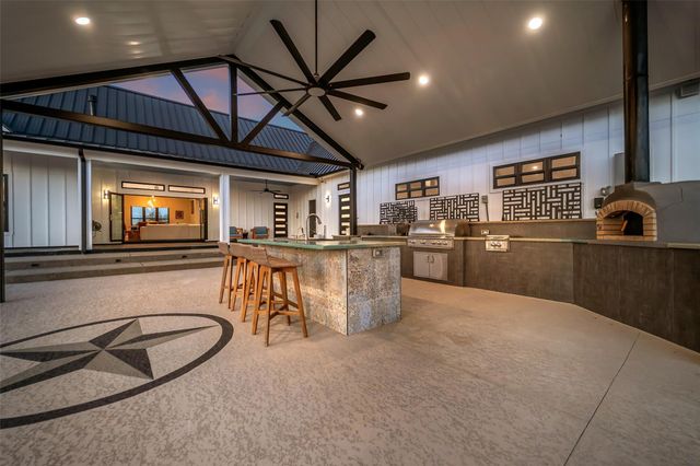 2485 County Road 203, East Bernard, TX 77435